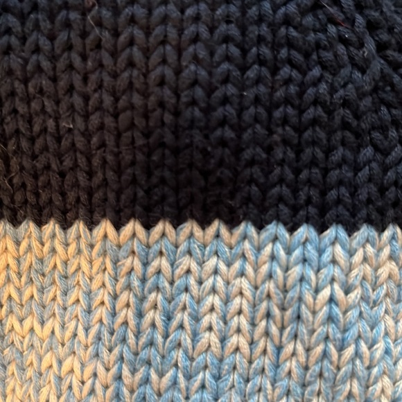 American Eagle Knit Pullover Sweater - Picture 4 of 4